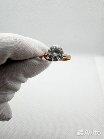 Золотое кольцо с фианитом 17,5р