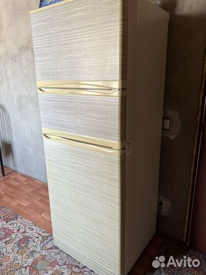 Холодильник GoldStar Корея