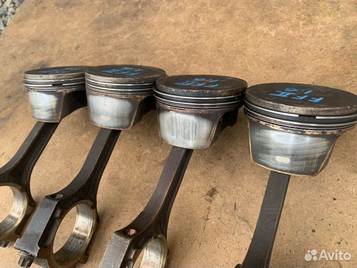 Поршень с шатуном Ford Focus DB hwda 2007