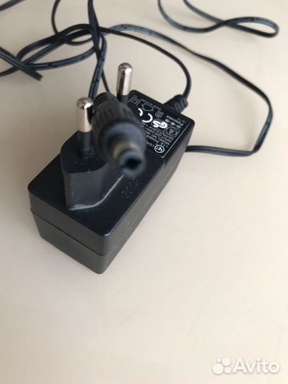 Зарядное устройство 7 с круглым отверстием