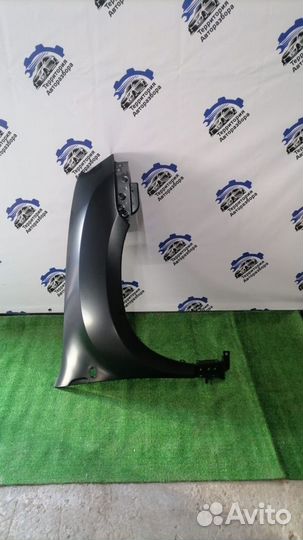 Крыло переднее правое Renault duster