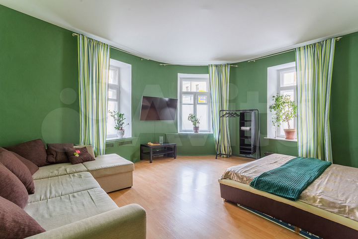 Комната 25 м² в 4-к., 1/4 эт.