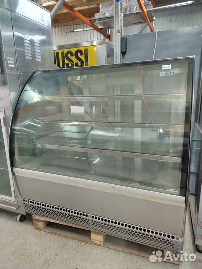 Холодильная витрина