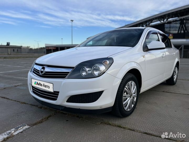 Opel Astra 1.6 МТ, 2012, 194 000 км