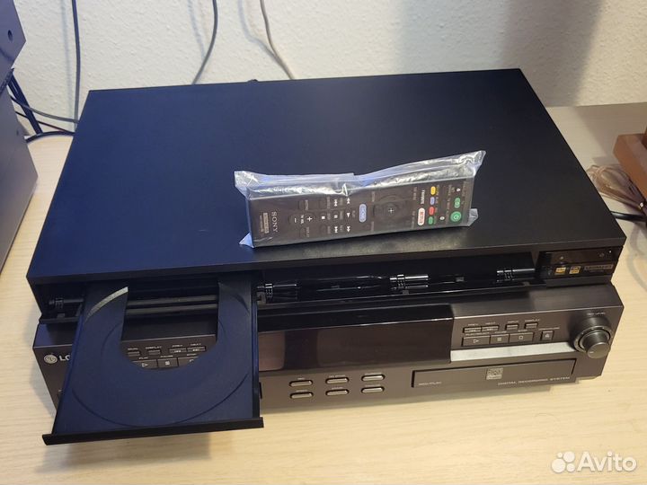 Sony UBP-UX80 UltraHD 3D BD Sacd/CD Bt Wi-Fi плеер