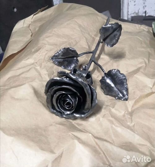 Роза из металла