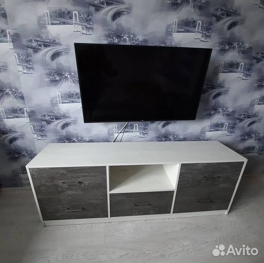 Тумба под телевизор