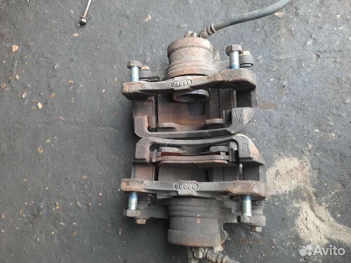 Суппорта передние Chevrolet Lacetti