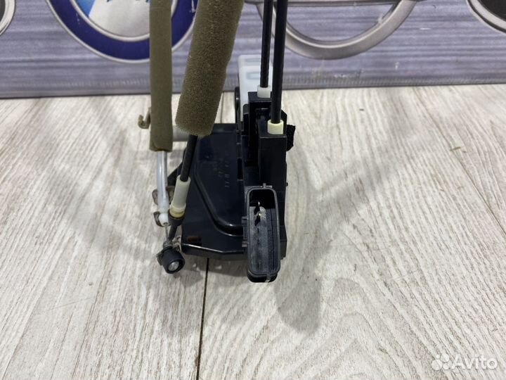 Замок перед двери Nissan almera G15 Прав