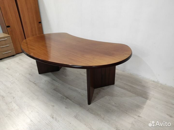 Стол руководителя заоваленный б/у 02324