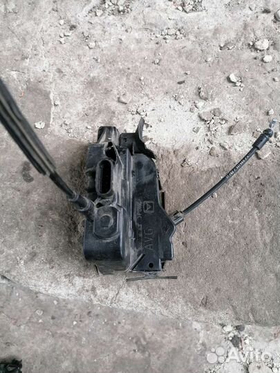 Передний левый замок рено лагуна 2