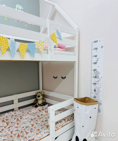 Детская двухъярусная кровать домик с комодом