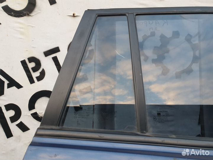 Форточка двери задняя правая Ssang Yong Kyron