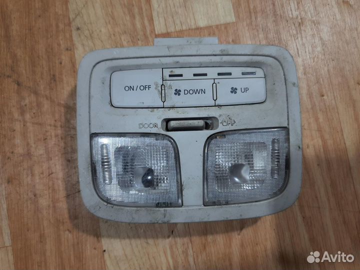 Плафон освещения салона Mitsubishi Paje