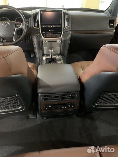 Toyota Land Cruiser 4.5 AT, 2019, 36 000 км