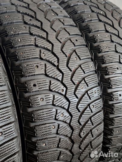 Bridgestone Blizzak Spike-01 225/60 R17 103T