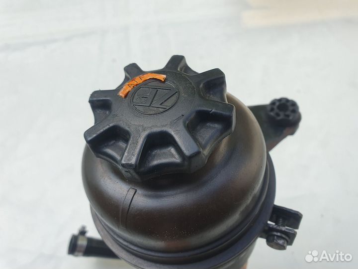 Бачок гур BMW e36