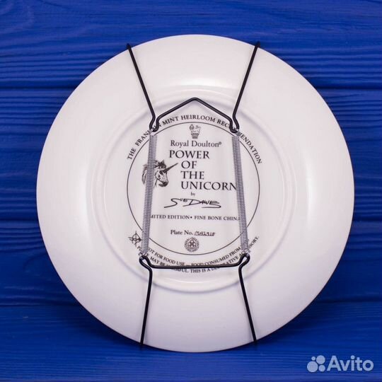 Держатели чёрные на пружинках для тарелок