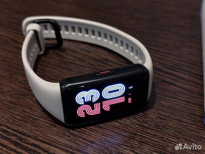 Смарт часы honor band 6