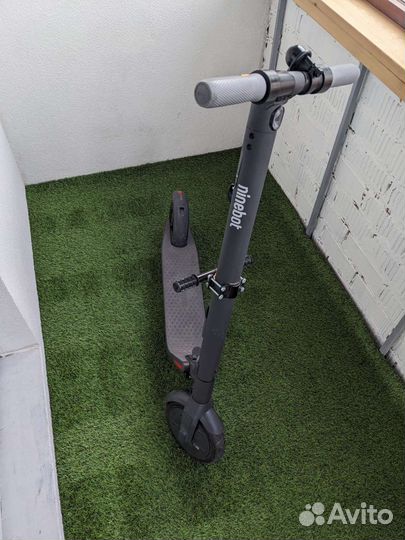 Ninebot KickScooter E22 grey