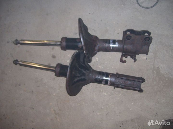 Мицубиси ланцер 9 стойка амортизатор подвески