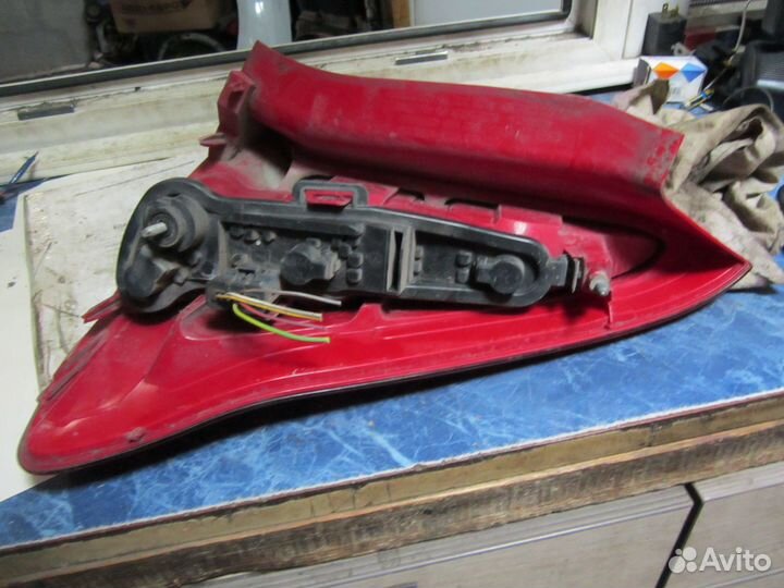 Фонарь задний левый правый Citroen C4 1.6 2006