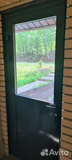 Алюминиевая дверь в сборе с коробкой