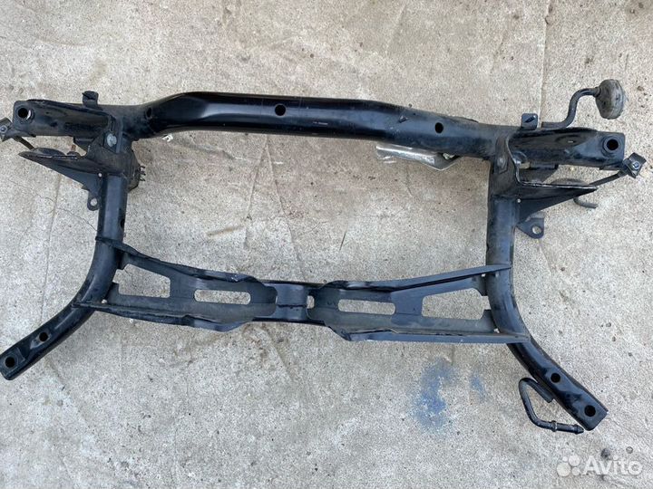 Подрамник задний VAG