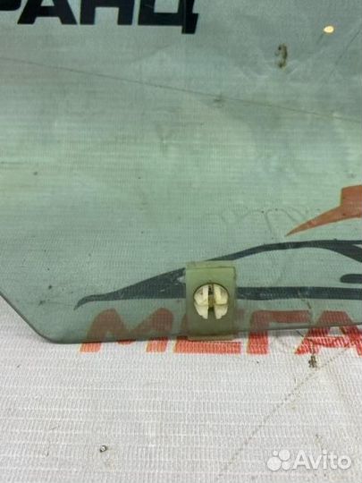 Стекло двери заднее правое Peugeot 307 легковой
