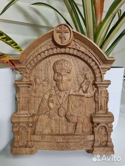 Икона из дерева