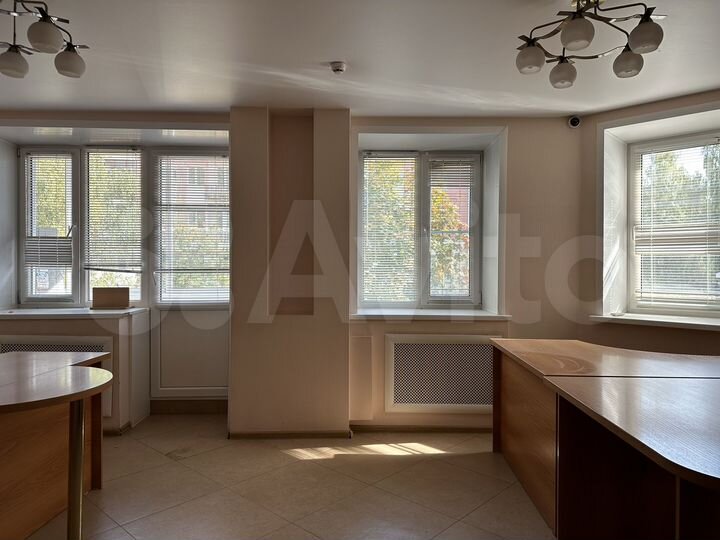 3-к. квартира, 82,3 м², 2/5 эт.