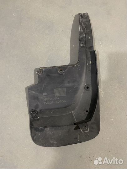 Брызговик lexus 570