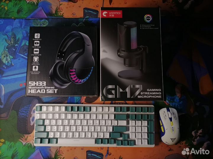 Клавиатура,мышь,наушники и микрофон