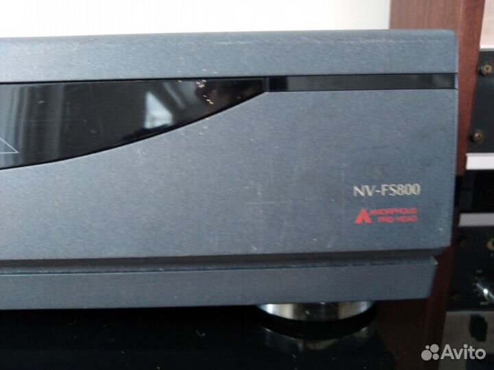 Panasonic S-VHS видеомагнитофон NV-FS800