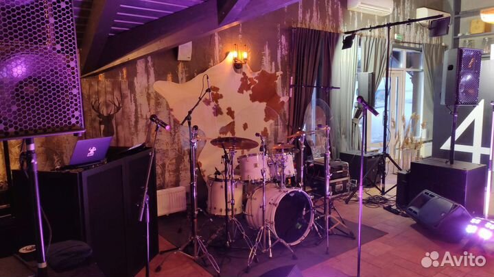 Свет звук экраны шоу техника