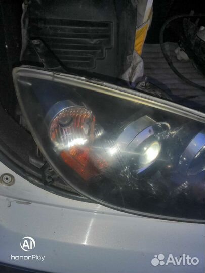Фара правая mazda 3 bk хэтчбек