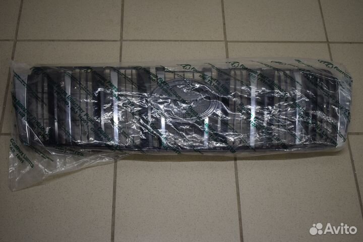 Toyota prado 150 Решетка радиатора новая