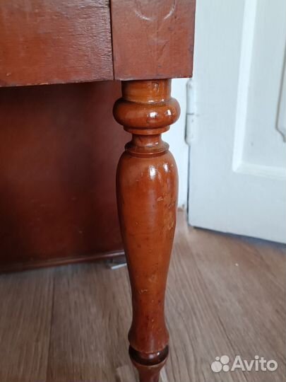 Трюмо с зеркалом старинное