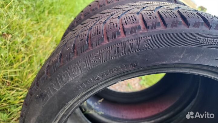 Bridgestone Blizzak Spike-01 235/45 R17