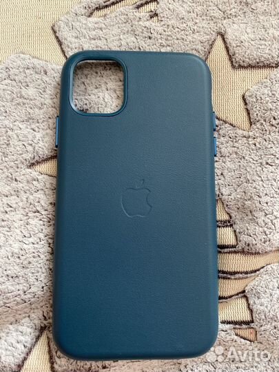 Кожаный чехол iPhone 11