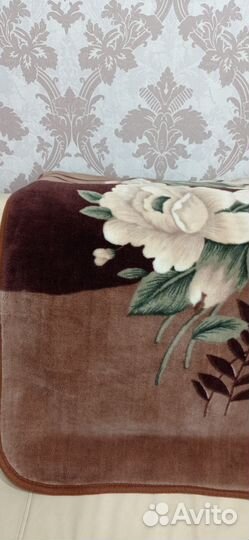 Покрывало, плед, одеяло, подушки