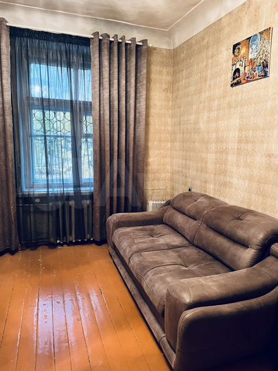 2-к. квартира, 60 м², 1/3 эт.