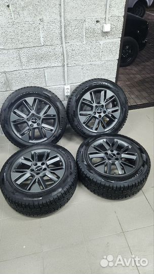 R17 Kia Оригинал Pirelli 5на114.3.с датчиками давл