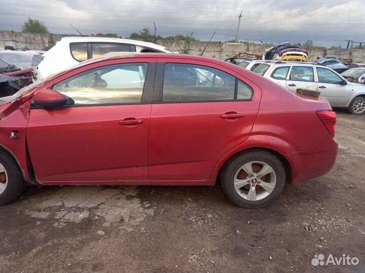 Разбор б у запчасти Chevrolet Aveo T300