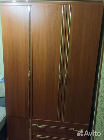 Шкаф для одежды бу