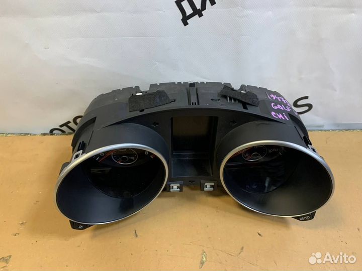 Панель приборов Volkswagen Golf Mk6