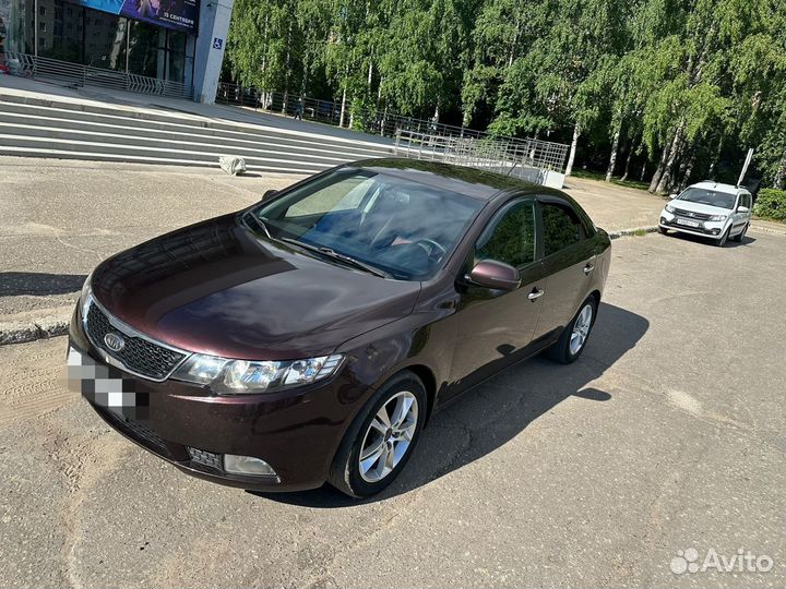 Аренда KIA Cerato без водителя