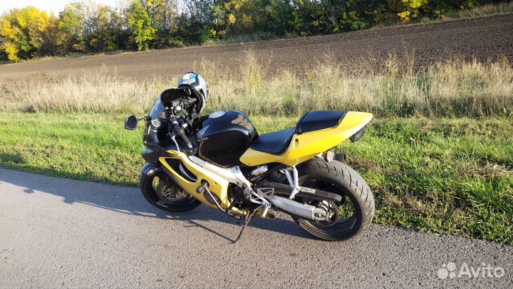 Honda cbr 600f4