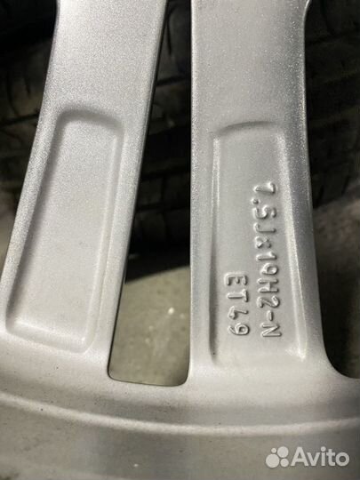 R19 Pirelli P Zero 225/40, PCD 5x112 DIA 66.6