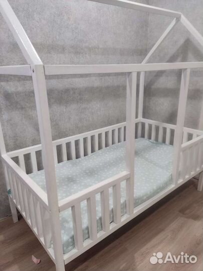 Детская кровать домик с матрасом 160 80